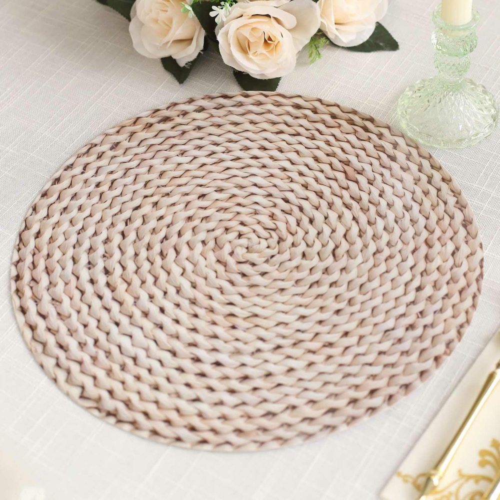 6 Pack Wheat Woven Rattan Print Cardstock Paper Placemats, 13″ Round Disposable Dining Table Mats – 700 GSM  |   Paper Chargers & Trays Paper Chargers & Trays Paper Chargers & Trays